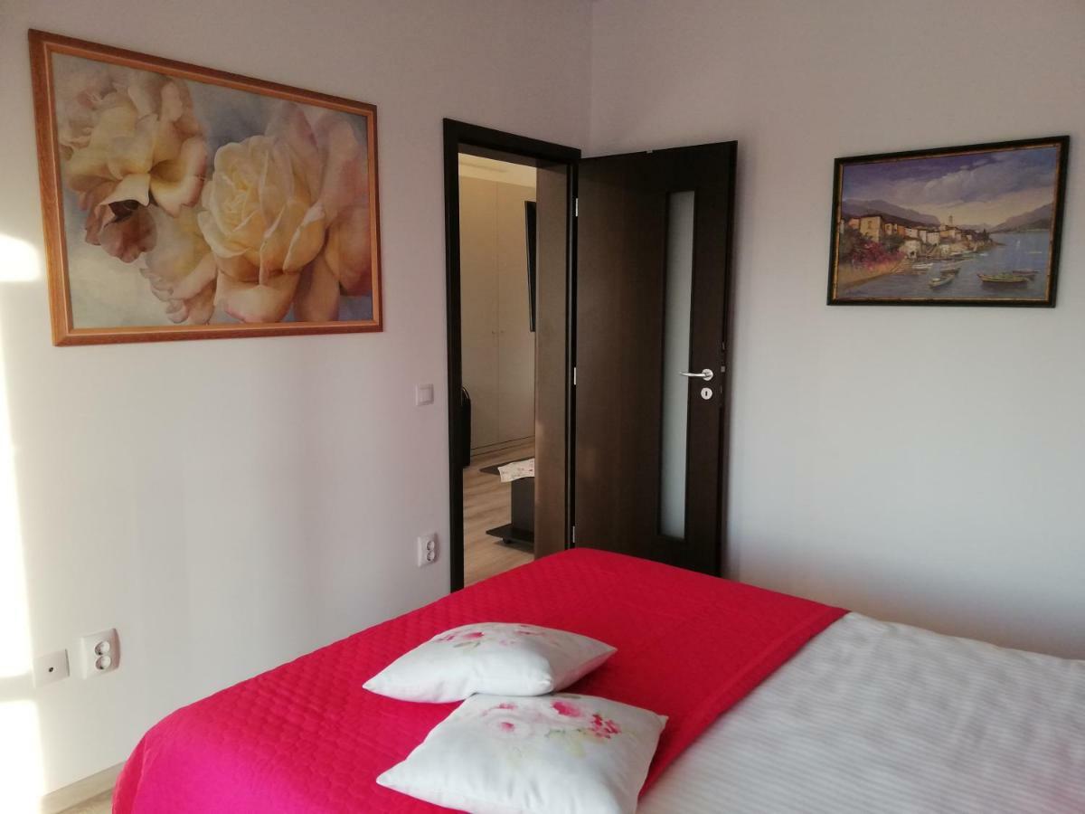 Kolonaki Domus Apartment Iasi Buitenkant foto